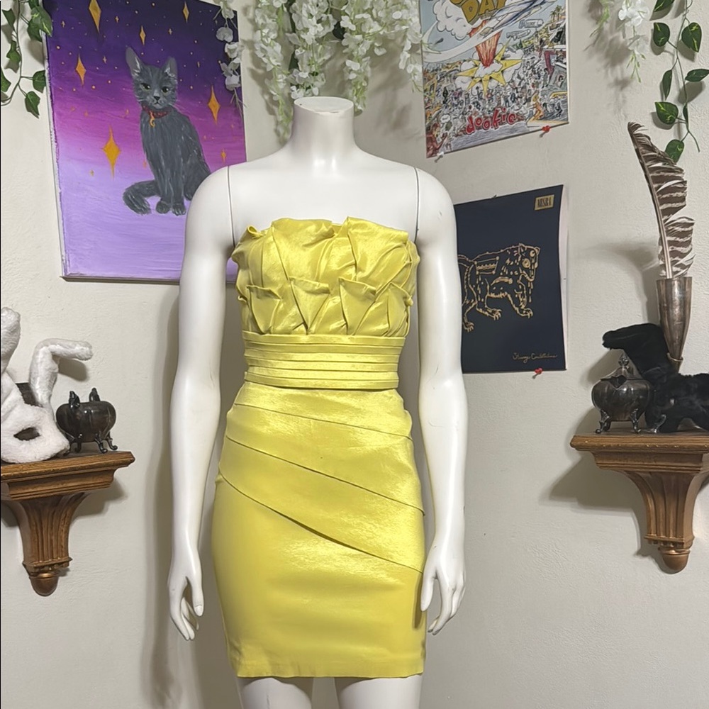 Elegant Yellow Strapless Dress